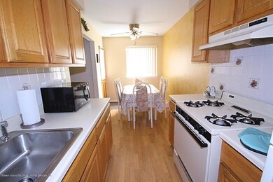 140 Devon Loop unit 3, Staten Island, NY 10314 - photo 7