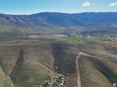 324 E 100 N unit 9, Wallsburg, UT 84082 - photo 5