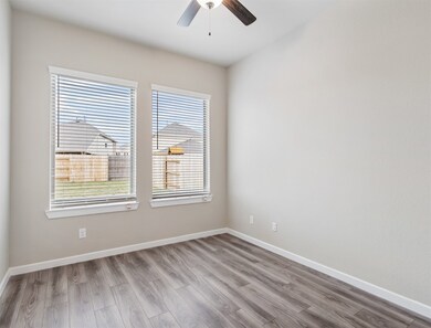 10761 Chinese Violet, Conroe, TX 77385 - photo 5