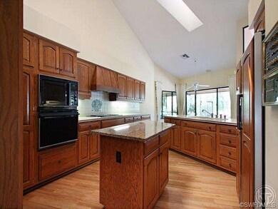 Kitchen 1