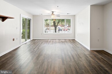 20410 Shore Harbour Dr unit H, Germantown, MD 20874 - photo 5