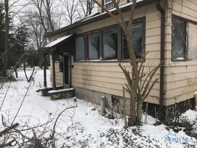 422 E 4th St, Genoa, OH 43430 - photo 2