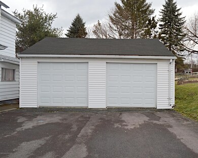 213 E Jefferson St, Olyphant, PA 18447 - photo 2