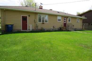 1407 5th Ave NE, Jamestown, ND 58401 - photo 5