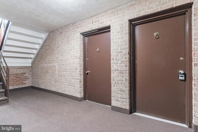 9461 Fairfax Blvd unit 102, Fairfax, VA 22031 - photo 2