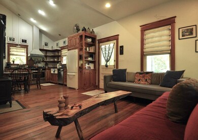 507 W Peach St, Fredericksburg, TX 78624 - photo 3