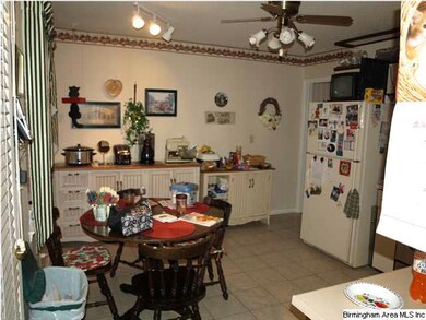 320 Tammy Sue Dr, Center Point, AL 35215 - photo 5