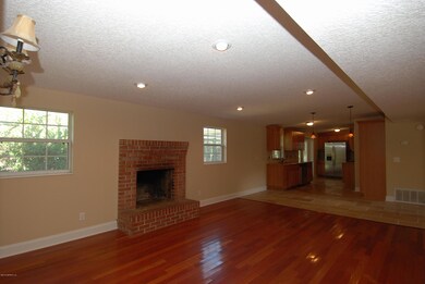 5901 Dian Wood Dr, Jacksonville, FL 32210 - photo 5