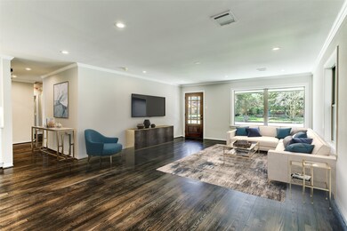 726 Azaleadell Dr, Houston, TX 77018 - photo 4