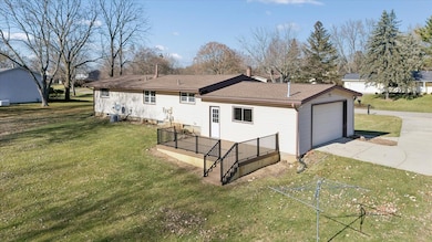 122 Edgemont Dr, Howell, MI 48855 - photo 4