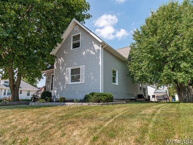 602 E Auglaize St, Wapakoneta, OH 45895 - photo 2