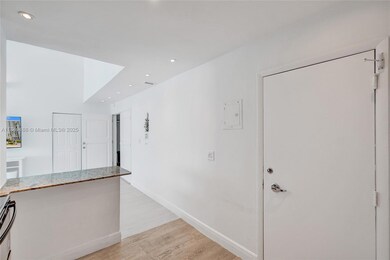 Aquasol unit T-O, Miami Beach, FL 33141 - photo 6