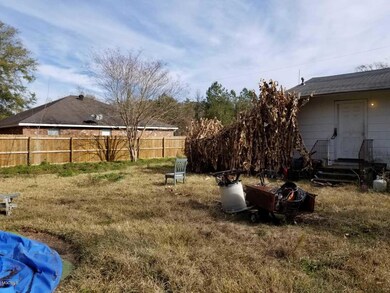 1505 Adcox Rd-Yard-Partially Fenced