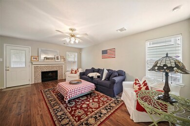 71 N Walden Elms Cir, Spring, TX 77382 - photo 3