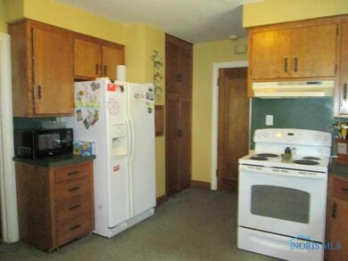 218 Adams St, Luckey, OH 43443 - photo 5