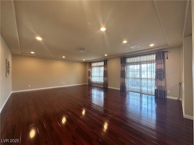 8125 Crimson Creek Ct, Las Vegas, NV 89139 - photo 4