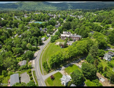 Proximity to town center