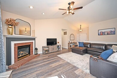 8592CranbrookWay_8