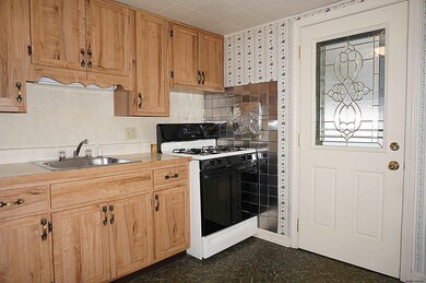 174 Sycamore St, Albany, NY 12209 - photo 6