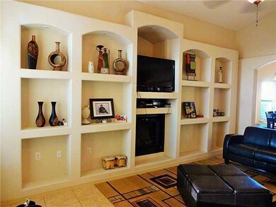 708 Danube Dr, Horizon City, TX 79928 - photo 3