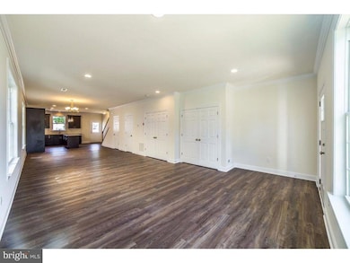 203 W 7th St, Lansdale, PA 19446 - photo 3