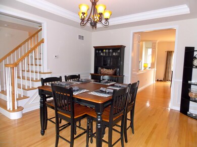 1090 Woodberry Dr, Mountain Top, PA 18707 - photo 4