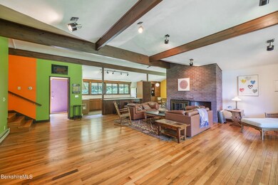 GREAT ROOM W: FIREPLACE