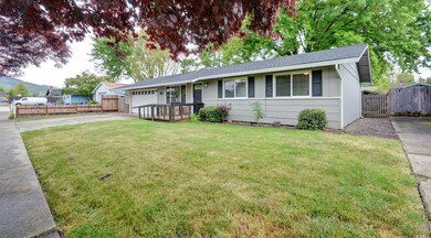 1426 Pleasant St, Medford, OR 97504 - photo 6