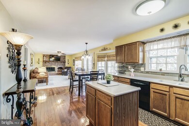 4266 Moot Dr, Dumfries, VA 22025 - photo 7