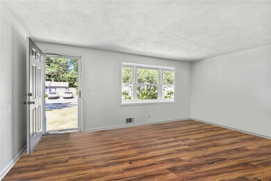 410 Diamond Hill Rd, Warwick, RI 02886 - photo 4