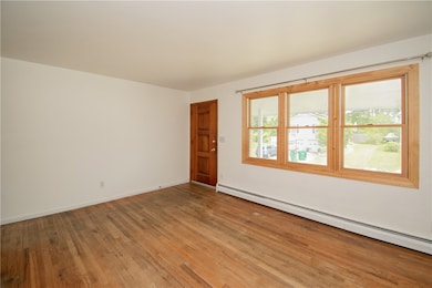 58 Islington Ave, Portsmouth, RI 02871 - photo 4