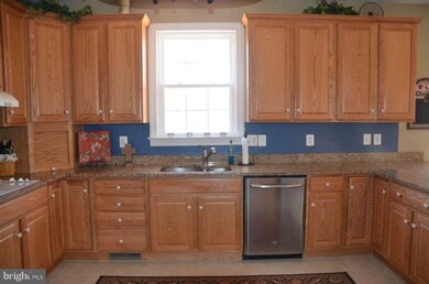 2752 Queensberry Dr, Huntingtown, MD 20639 - photo 3