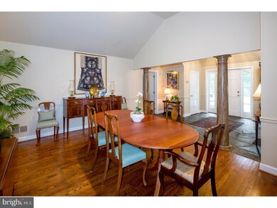 907 Weldon Ln, Bryn Mawr, PA 19010 - photo 5