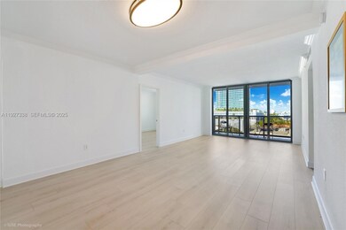 401 BLU unit 613, Miami Beach, FL 33141 - photo 3