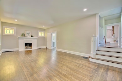 DSC_0474_5_6_7_8Interior01