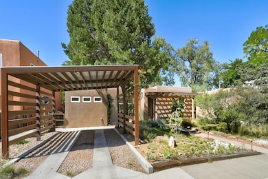 809 Wellesley Dr NE, Albuquerque, NM 87106 - photo 2