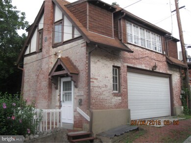 1341 Mineral Spring Rd, Reading, PA 19602 - photo 3