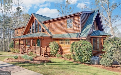 Mountain Escape but not isolated.  This 4 bedroom,