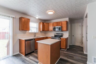 3142 Crossgate Rd, Columbus, OH 43232 - photo 7