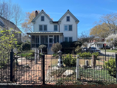 Screen porch