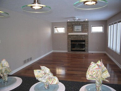 1608 Barrington Rd, Columbus, OH 43221 - photo 5