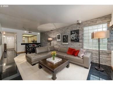 Living Room/Dining Room