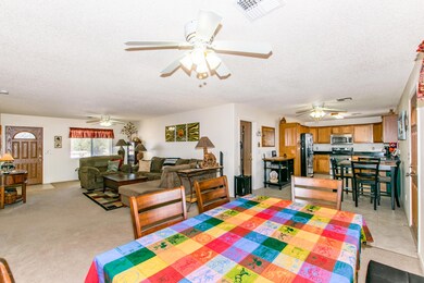 06 Dining Area