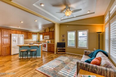 2739 Box B Living Room Kitchen
