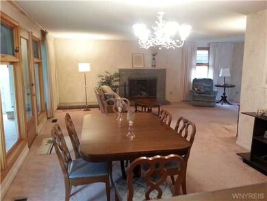 Dining Room Living Room/Dining Room
