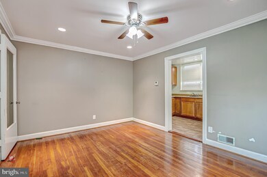 1202 Holton Ln, Takoma Park, MD 20912 - photo 6