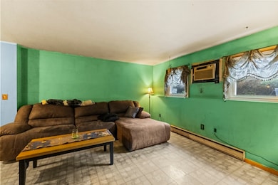 325 Ashland Ave unit 2, Southbridge, MA 01550 - photo 3