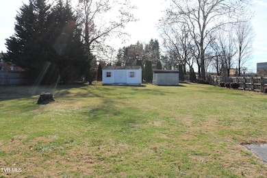 208 Brown Ave, Johnson City, TN 37601 - photo 6