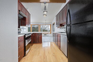 1125 NE 7th Dr, Newport