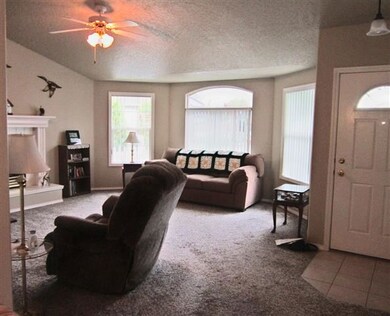 406 Summer Ct, Nampa, ID 83686 - photo 3